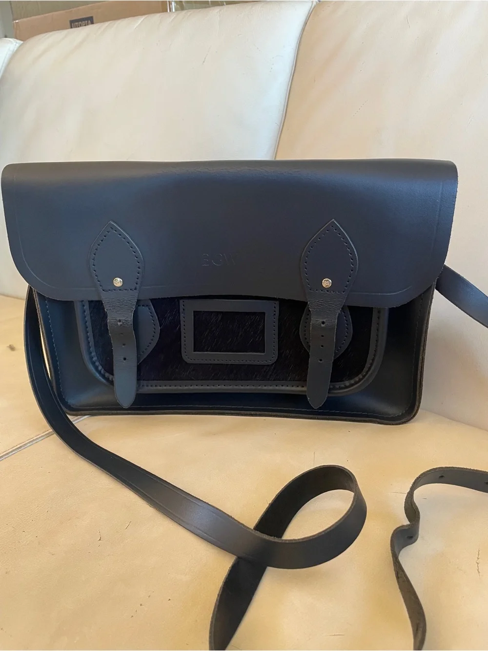 🇬🇧 The Cambridge Satchel Company-Black Leather and Calf Skin Messenger Bag